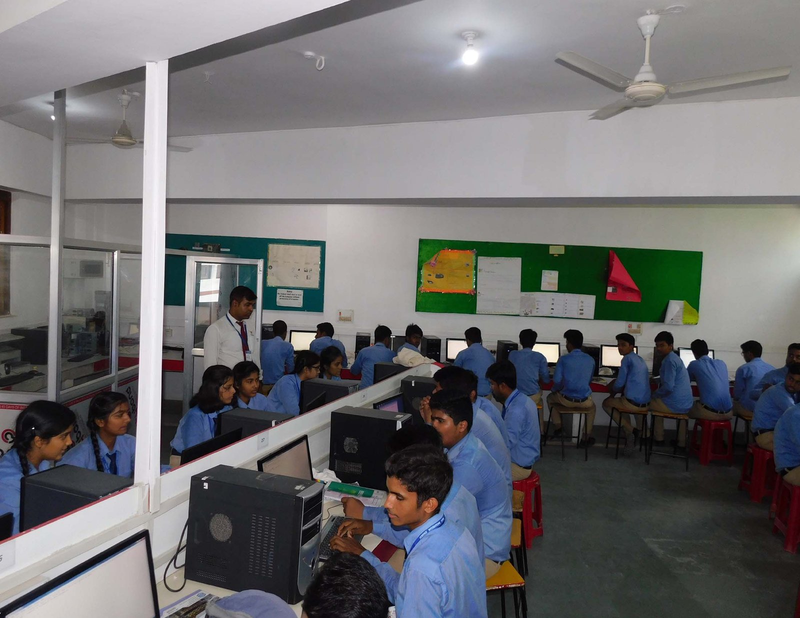 Computer Lab – Calcutta International School Society